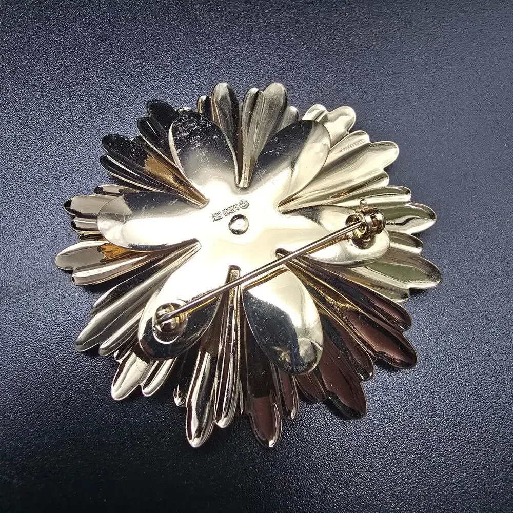 Sarah Coventry Gold Tone Flower Brooch Vintage Costume Jewelry